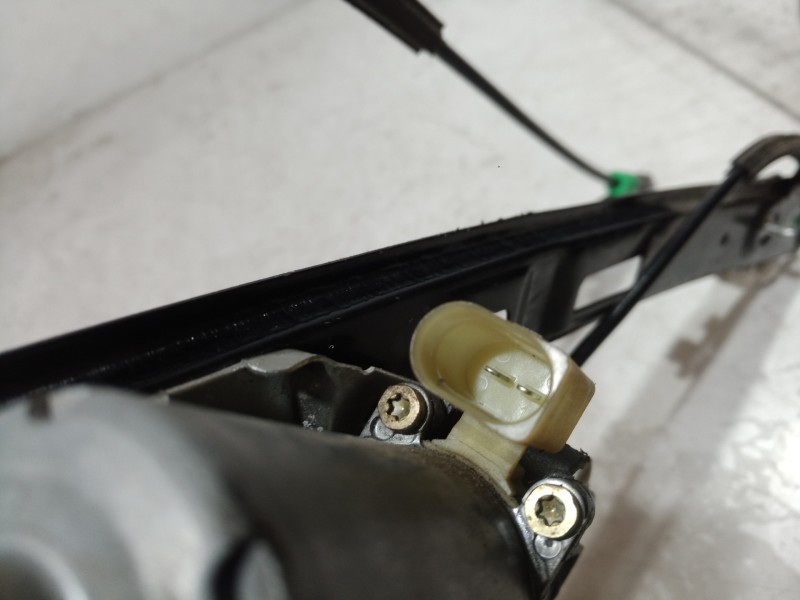 Recambio de elevalunas delantero derecho para bmw serie 3 berlina (e46) 320d referencia OEM IAM 676283620640 676283620640 676283