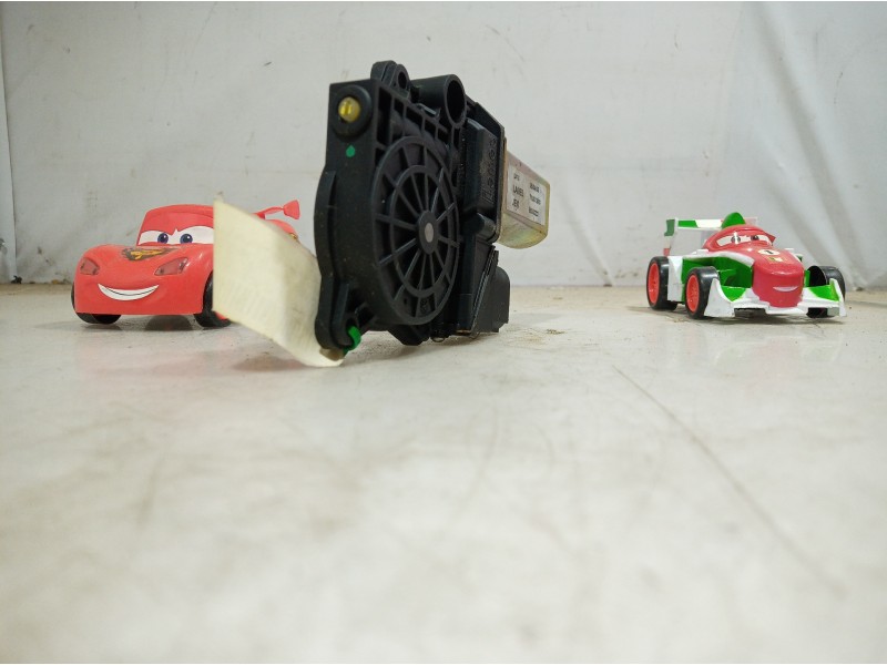 Recambio de motor elevalunas trasero derecho para bmw serie 3 berlina (e90) 325i referencia OEM IAM 9030222 9030222 9030222