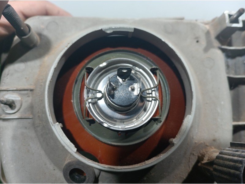 Recambio de faro derecho para seat marbella 0.9 referencia OEM IAM 007405 007405 007405