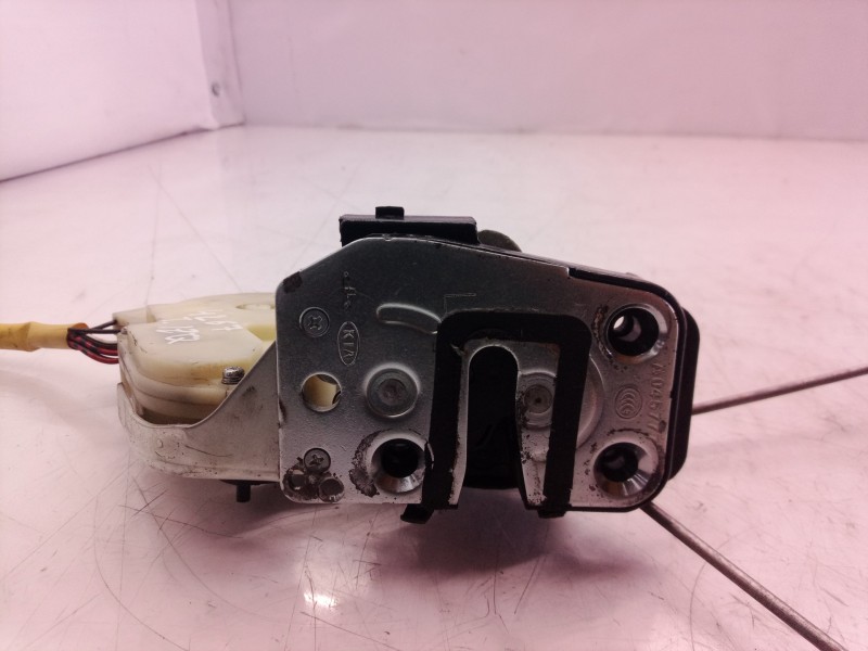 Recambio de cerradura puerta trasera izquierda para kia sorento 2.5 crdi concept referencia OEM IAM   