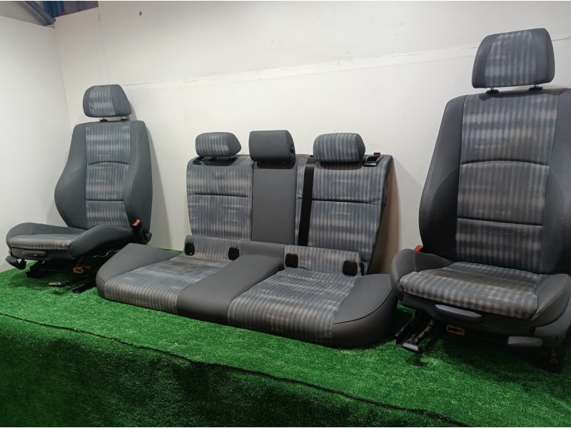 Recambio de juego asientos completo para bmw serie 1 berlina (e81/e87) 118d referencia OEM IAM   