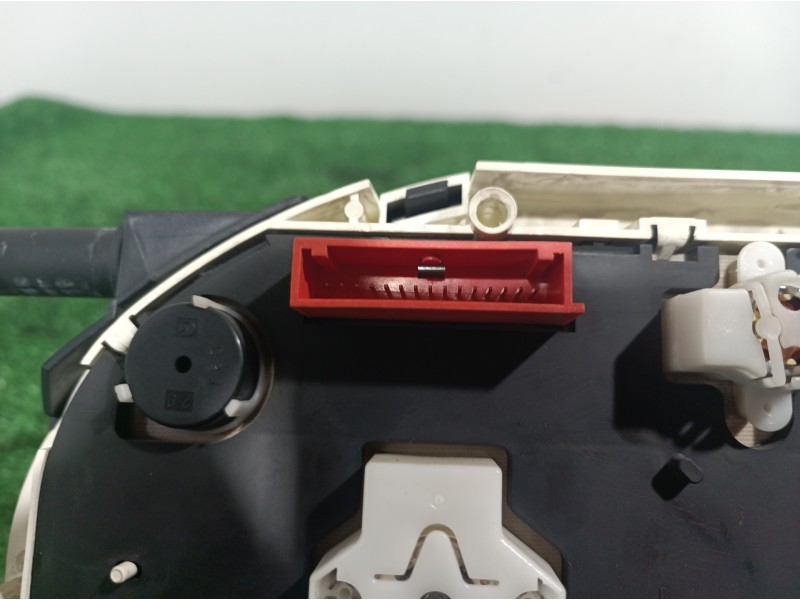 Recambio de cuadro instrumentos para renault laguna ii (bg0) referencia OEM IAM 8200328434 8200328434 501018530081