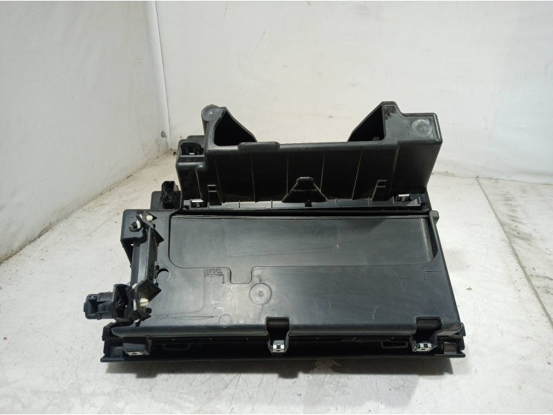 Recambio de guantera para seat leon st (5f8) referencia OEM IAM 5F1857095 5F1857095 5F1857095