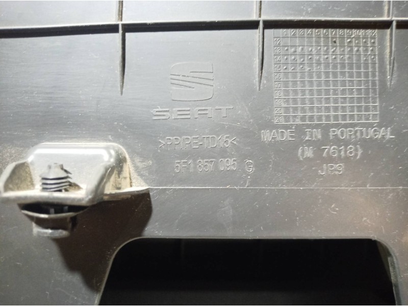 Recambio de guantera para seat leon st (5f8) referencia OEM IAM 5F1857095 5F1857095 5F1857095