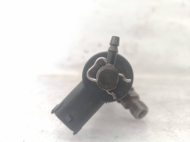 Recambio de inyector para kia sorento 2.5 crdi concept referencia OEM IAM 338004A410 338004A410 0445110233