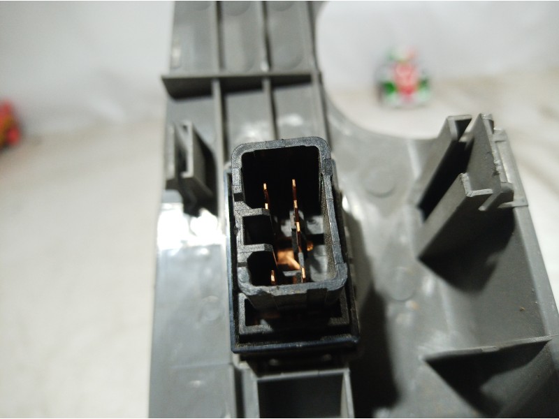 Recambio de mando elevalunas delantero derecho para kia sorento 2.5 crdi concept referencia OEM IAM 478510 478510 478510