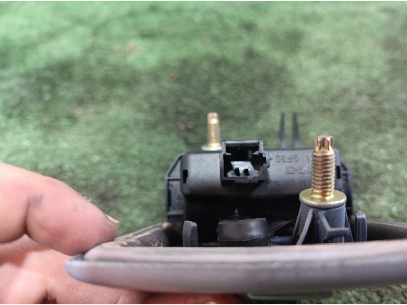 Recambio de maneta exterior porton para renault laguna ii (bg0) referencia OEM IAM 8200000901 8200000901 8200000901