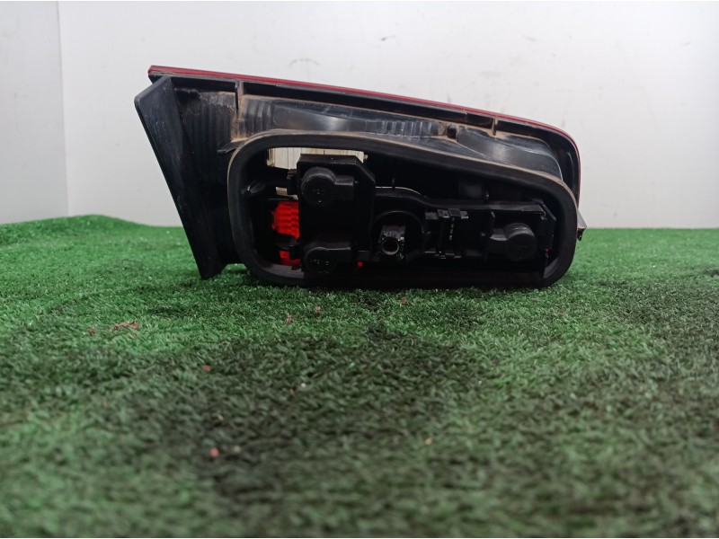 Recambio de piloto trasero derecho interior para renault laguna ii (bg0) referencia OEM IAM 8200002476 8200002476 23460202