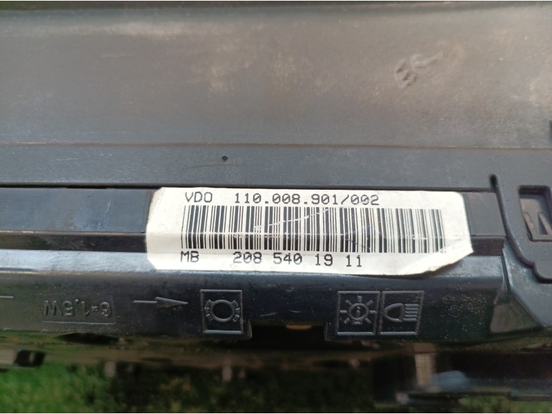 Recambio de cuadro instrumentos para mercedes-benz clase clk (w208) cabrio referencia OEM IAM 87001345 2085401911 110008901002