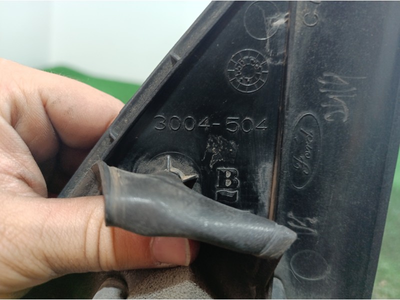 Recambio de retrovisor derecho para ford fiesta berlina básico referencia OEM IAM 3004504 3004504 3004504