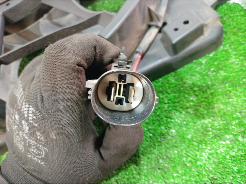 Recambio de electroventilador para ford focus berlina (cap) ambiente (d) referencia OEM IAM 3M5H8C607RE 3M5H8C607RE 0130303930