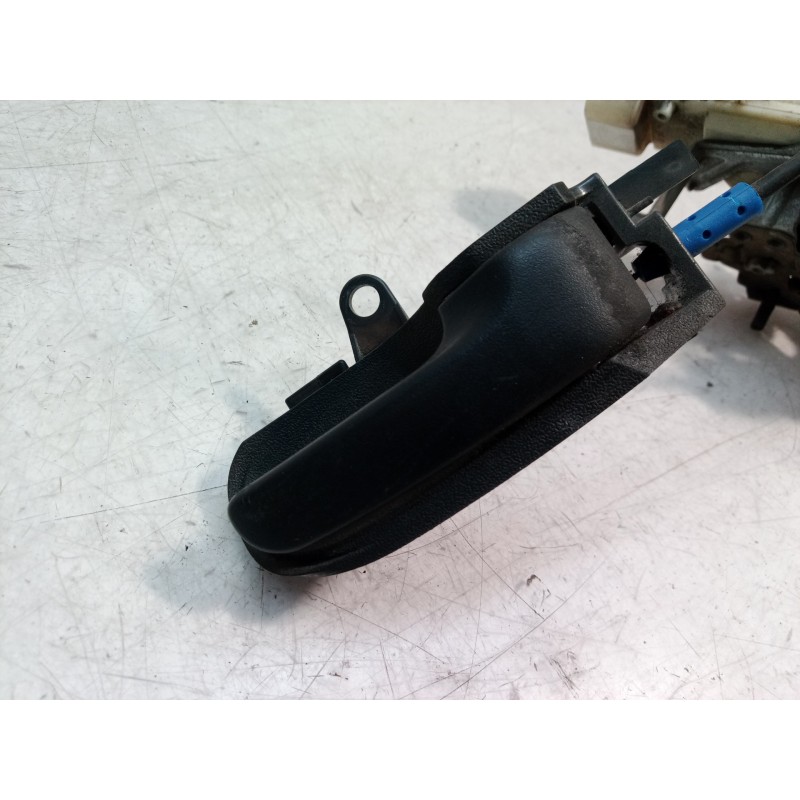 Recambio de cerradura puerta trasera derecha para toyota yaris (ncp1/nlp1/scp1) 1.0 linea luna referencia OEM IAM   