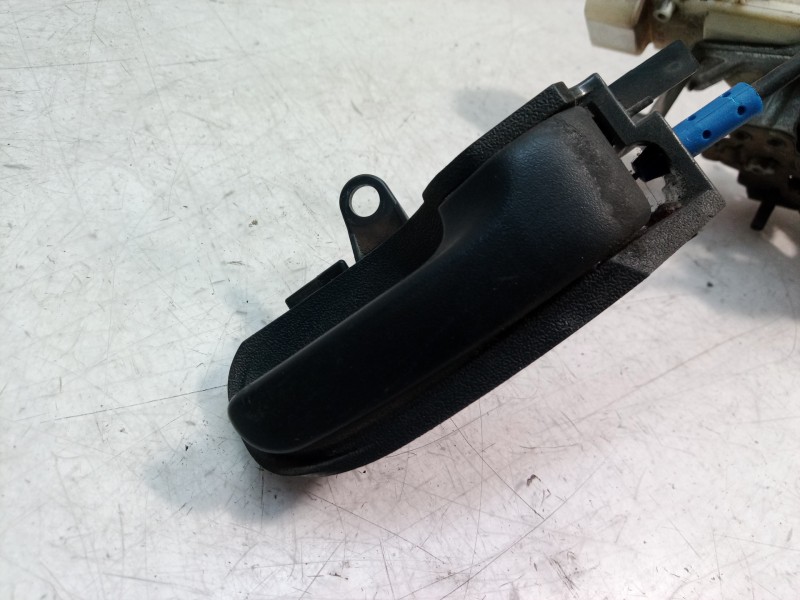 Recambio de cerradura puerta trasera derecha para toyota yaris (ncp1/nlp1/scp1) 1.0 linea luna referencia OEM IAM   