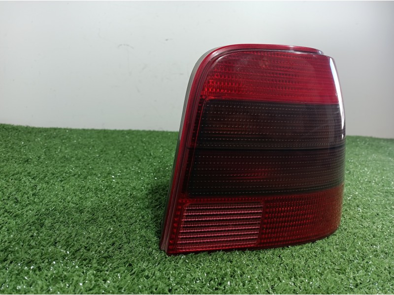 Recambio de piloto trasero derecho para volkswagen golf iv berlina (1j1) referencia OEM IAM 1J6945112S 1J6945112S 1J6945112