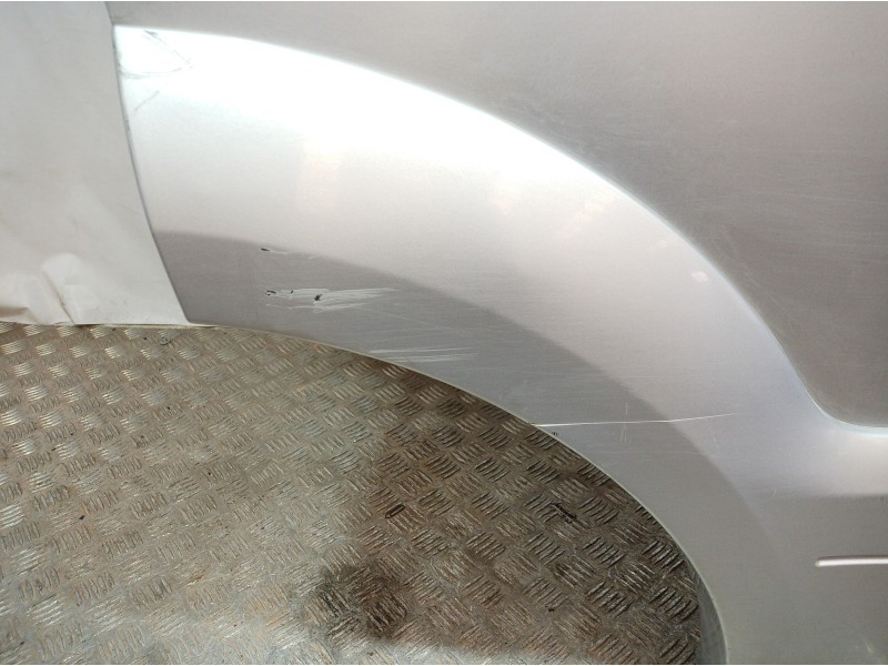 Recambio de puerta trasera derecha para kia sorento 2.5 crdi concept referencia OEM IAM   