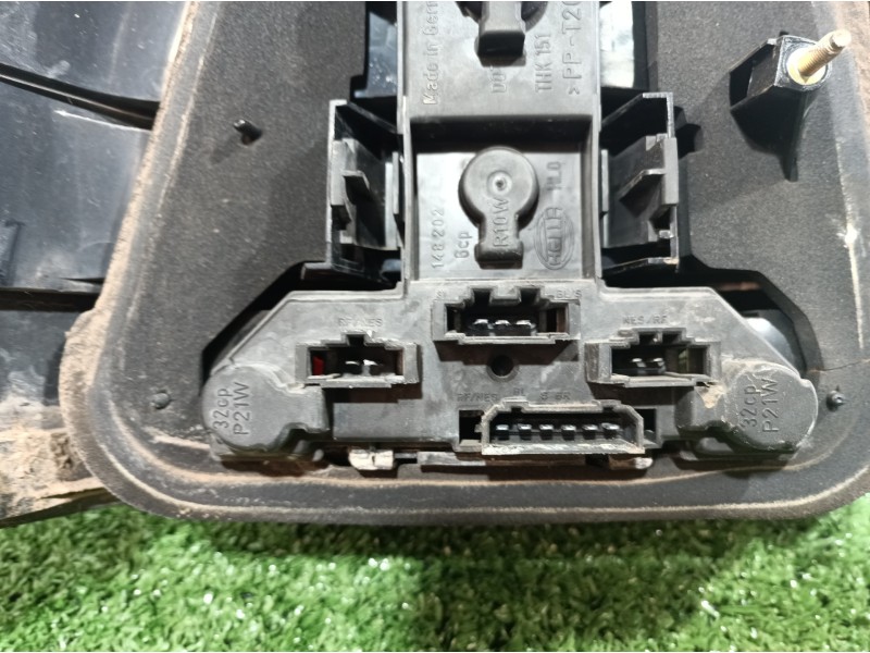 Recambio de piloto trasero derecho para volkswagen golf iv berlina (1j1) referencia OEM IAM 1J6945112S 1J6945112S 1J6945112