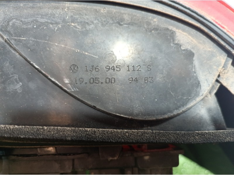 Recambio de piloto trasero derecho para volkswagen golf iv berlina (1j1) referencia OEM IAM 1J6945112S 1J6945112S 1J6945112