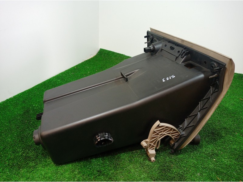 Recambio de guantera para ford focus berlina (cap) ambiente (d) referencia OEM IAM 4M51A06044CEW 4M51A06044CEW 4M51A06044EDW