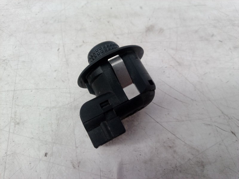 Recambio de interruptor para ford fusion (cbk) ambiente referencia OEM IAM 93BG17B676 93BG17B676 93BG17B676