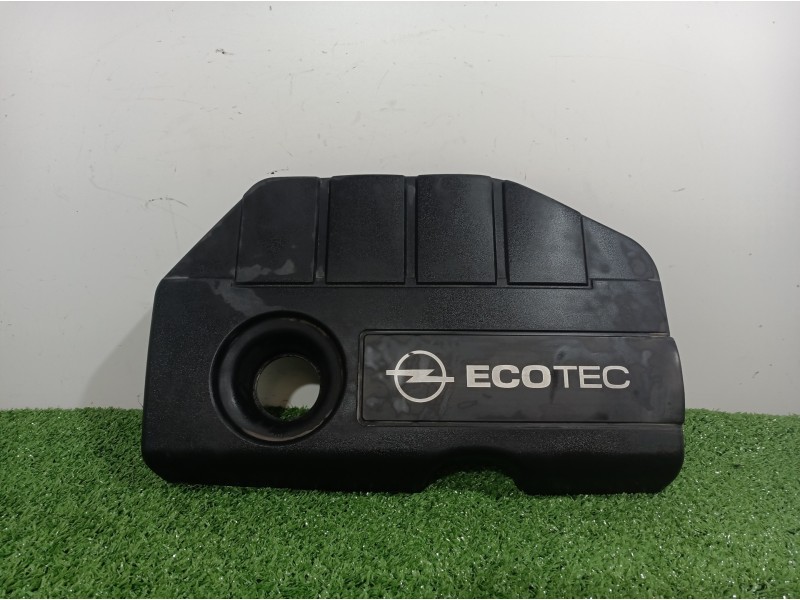 Recambio de tapa motor para opel astra h berlina referencia OEM IAM 330188061 330188061 330188061