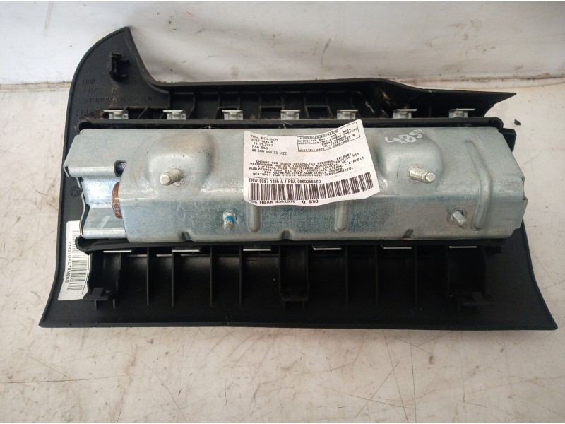 Recambio de airbag delantero derecho para citroën c4 picasso exclusive referencia OEM IAM 30371427 30371427 30371427