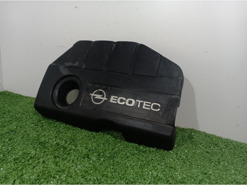 Recambio de tapa motor para opel astra h berlina referencia OEM IAM 330188061 330188061 330188061