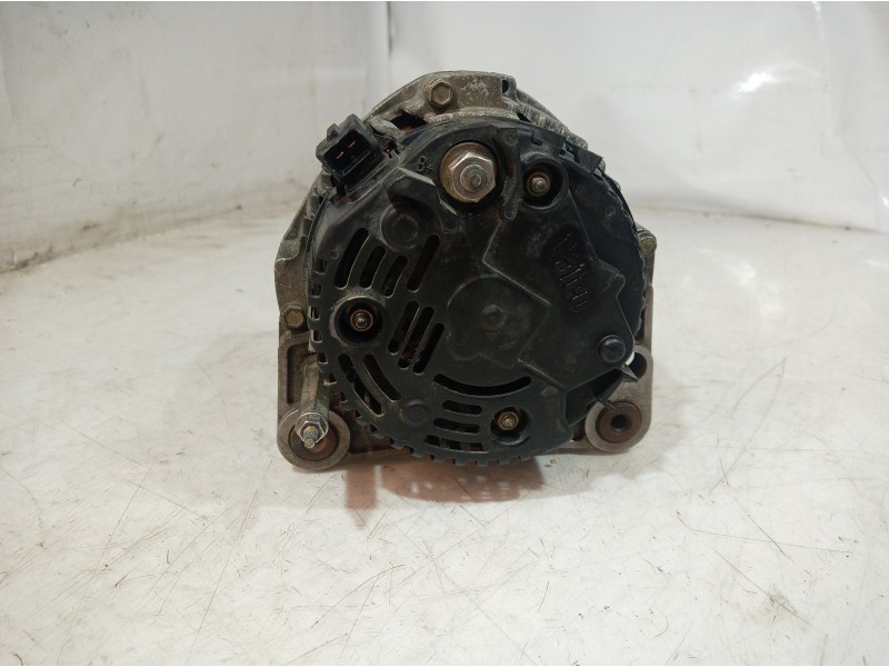 Recambio de alternador para volkswagen polo berlina (6n1) air referencia OEM IAM 037903823G  