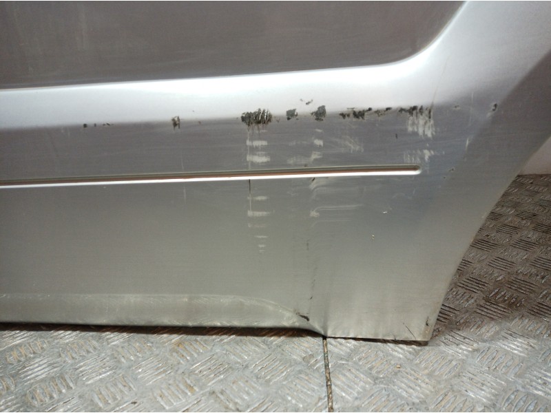 Recambio de puerta trasera izquierda para kia sorento 2.5 crdi concept referencia OEM IAM   