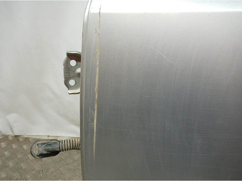 Recambio de puerta trasera izquierda para kia sorento 2.5 crdi concept referencia OEM IAM   