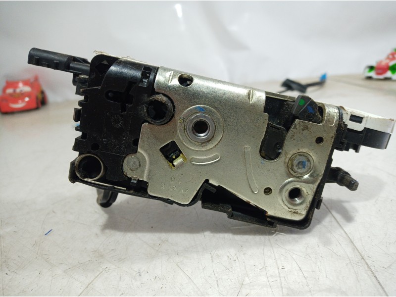 Recambio de cerradura puerta delantera derecha para citroën c4 picasso exclusive referencia OEM IAM 24099816 24099816 24099816