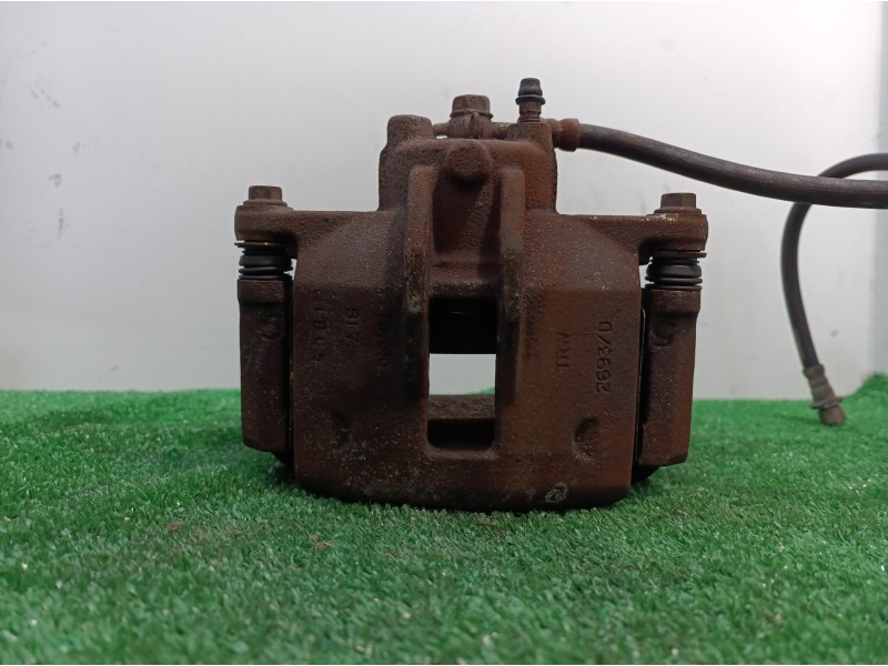 Recambio de pinza freno delantera izquierda para toyota corolla (e12) referencia OEM IAM 26937D 26937D 26937