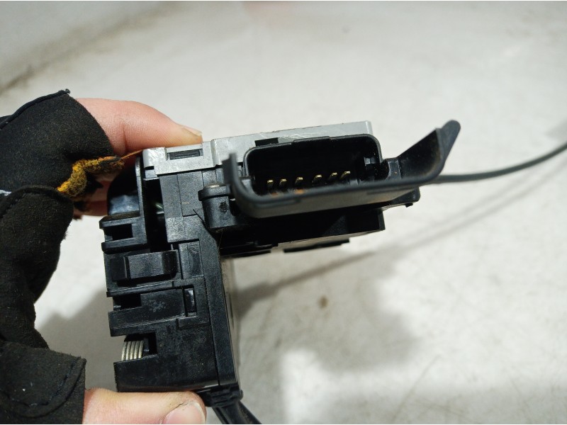 Recambio de cerradura puerta trasera izquierda para citroën c4 picasso exclusive referencia OEM IAM 24087816 24087816 24087816