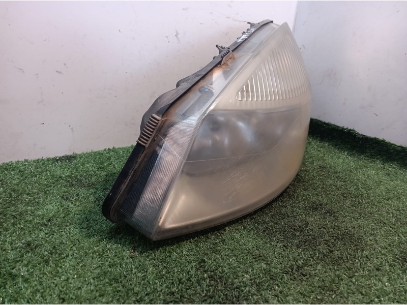 Recambio de faro izquierdo para renault scenic ii referencia OEM IAM 15810300LI 15810300LI 15810300