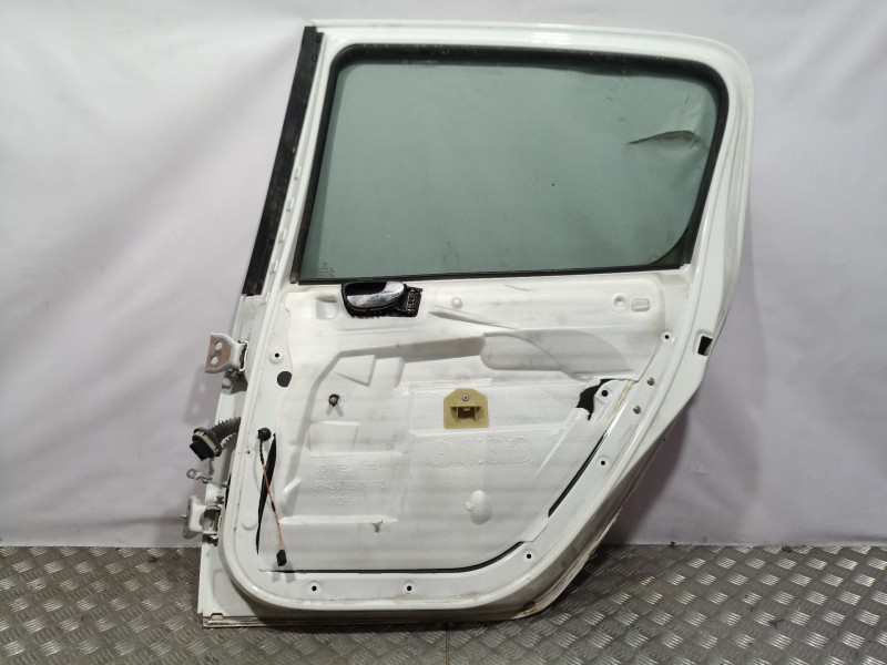 Recambio de puerta trasera derecha para peugeot 206 4-trg. referencia OEM IAM   