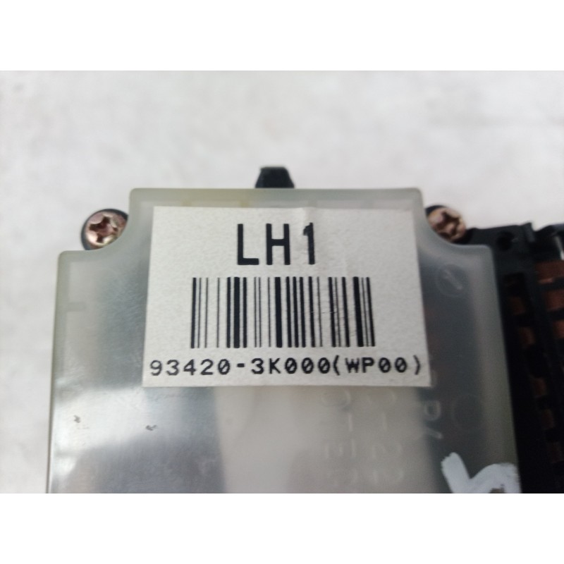 Recambio de mando limpia para hyundai sonata (nf) 2.0 crdi comfort ii referencia OEM IAM 934203K000 934203K000 934203K000