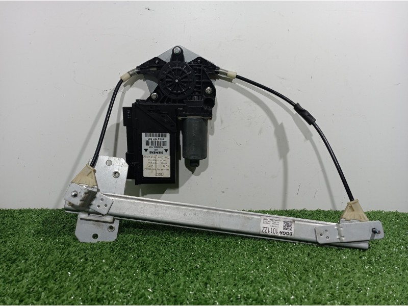 Recambio de elevalunas trasero derecho para audi a4 berlina (8e) 1.9 tdi (96kw) referencia OEM IAM 8E0959802A 105849103 97001059