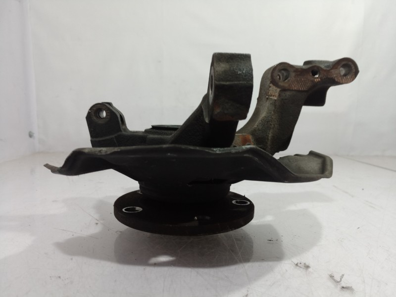 Recambio de mangueta delantera derecha para mazda 626 monovolumen (gw) 2.0 exclusive (85kw) referencia OEM IAM   