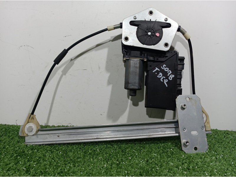 Recambio de elevalunas trasero derecho para audi a4 berlina (8e) 1.9 tdi (96kw) referencia OEM IAM 8E0959802A 105849103 97001059