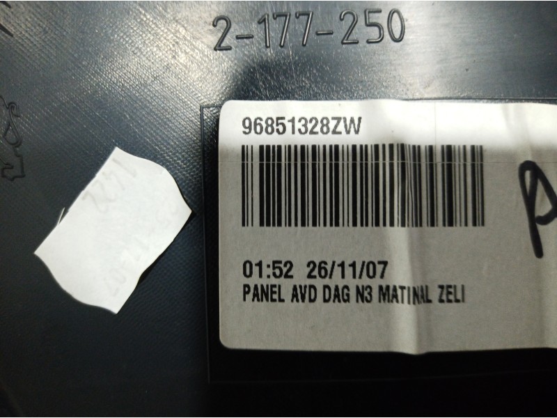 Recambio de guarnecido puerta trasera derecha para citroën c4 picasso exclusive referencia OEM IAM 96851328 96851328 96851328