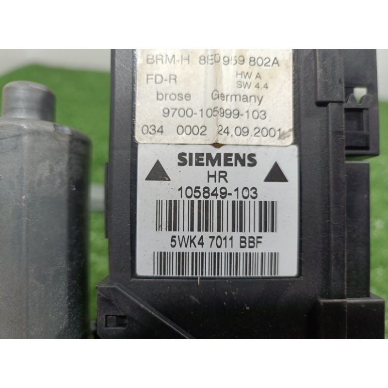 Recambio de elevalunas trasero derecho para audi a4 berlina (8e) 1.9 tdi (96kw) referencia OEM IAM 8E0959802A 105849103 97001059