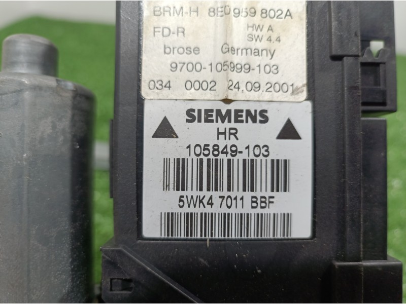 Recambio de elevalunas trasero derecho para audi a4 berlina (8e) 1.9 tdi (96kw) referencia OEM IAM 8E0959802A 105849103 97001059