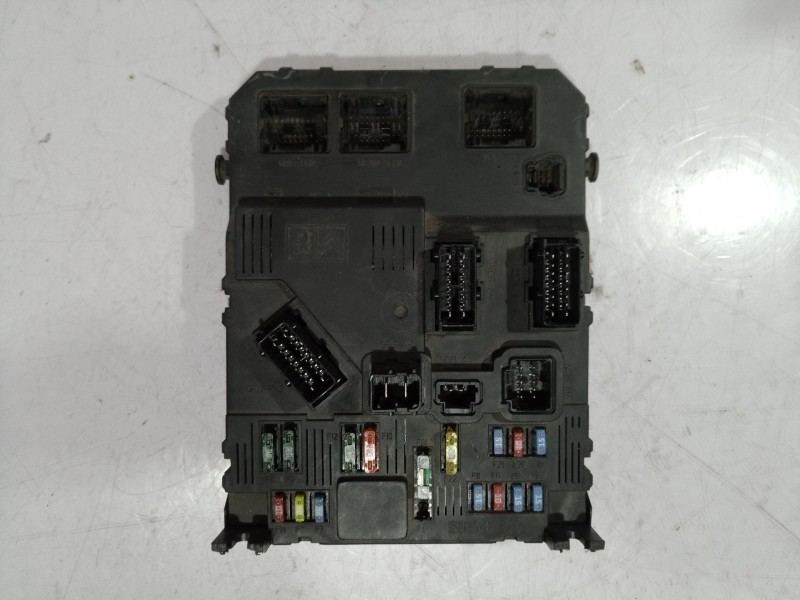 Recambio de caja reles / fusibles para citroën xsara picasso referencia OEM IAM BSIE0100 BSIE0100 BSIE0100