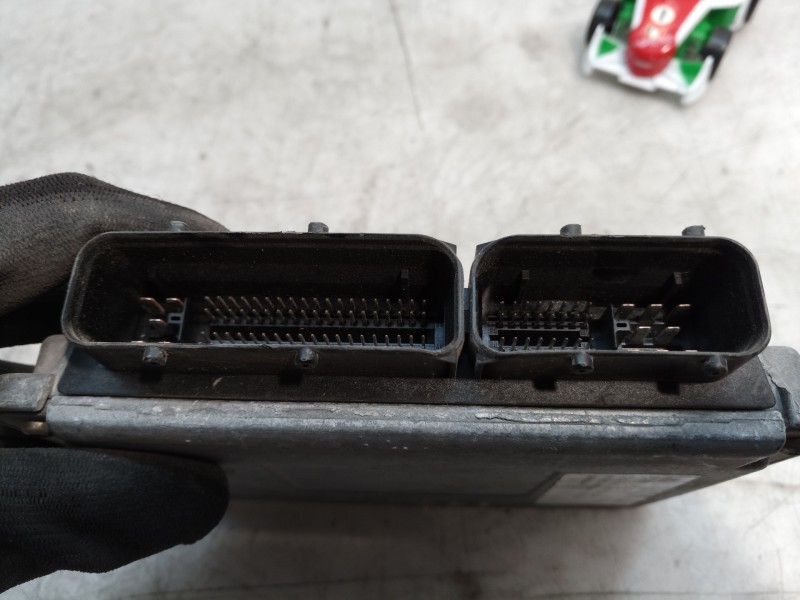 Recambio de centralita motor uce para seat ibiza (6l1) signo referencia OEM IAM 036906034AH 6160067908 3MU3VCB3D