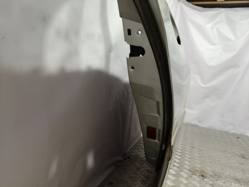 Recambio de puerta trasera derecha para mercedes-benz clase s (w126) berlina+coupe referencia OEM IAM   