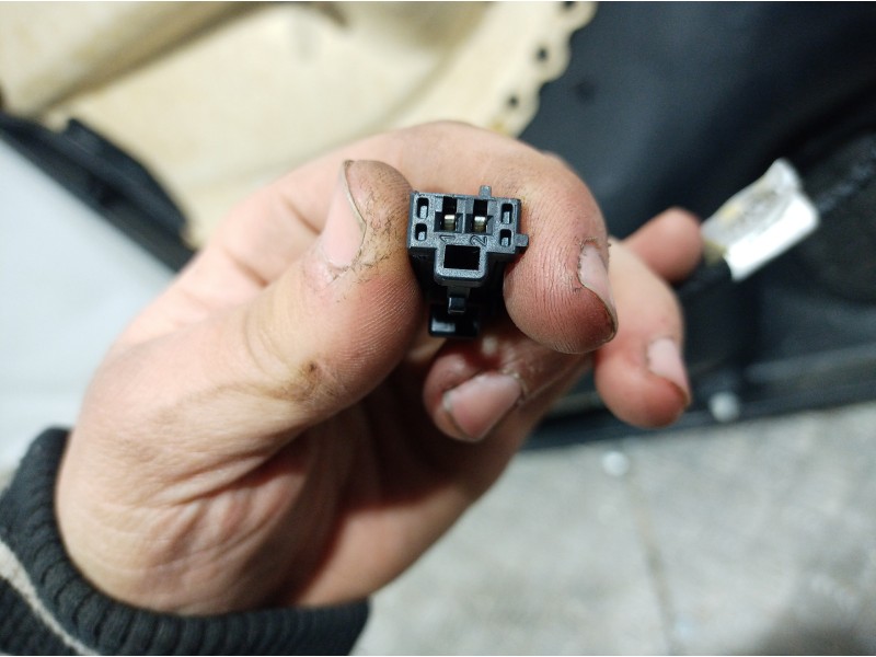 Recambio de guarnecido puerta delantera derecha para citroën c4 picasso exclusive referencia OEM IAM 96851332 96851332 96851332