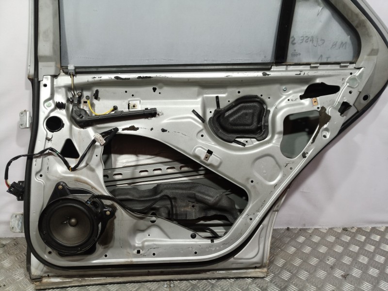 Recambio de puerta trasera derecha para mercedes-benz clase s (w126) berlina+coupe referencia OEM IAM   