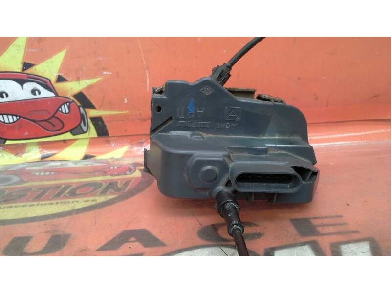 Recambio de cerradura puerta trasera derecha para renault scenic ii referencia OEM IAM   
