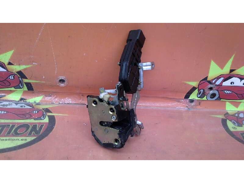 Recambio de cerradura puerta trasera derecha para toyota corolla (e12) referencia OEM IAM   