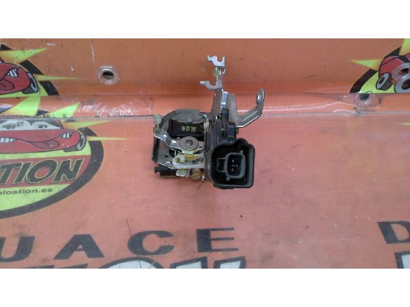 Recambio de cerradura puerta trasera derecha para toyota corolla (e12) referencia OEM IAM   