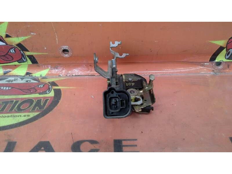 Recambio de cerradura puerta trasera izquierda para toyota corolla (e12) referencia OEM IAM   